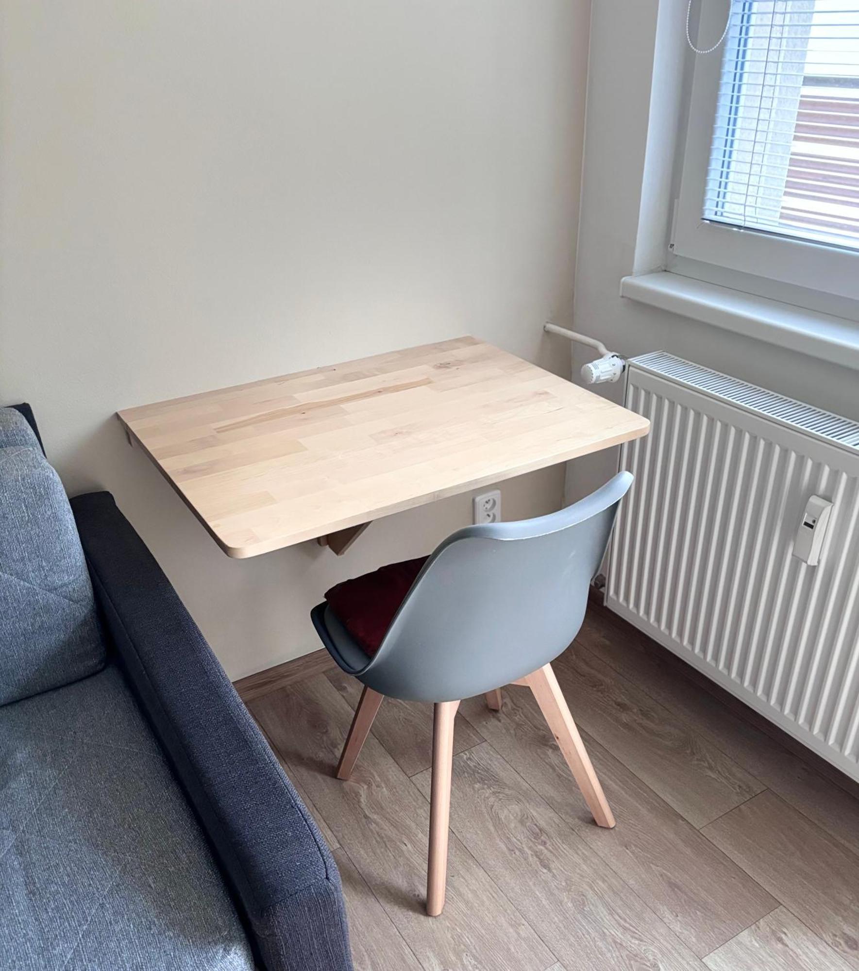 Apartman Na Kraji Lesa Všemina エクステリア 写真
